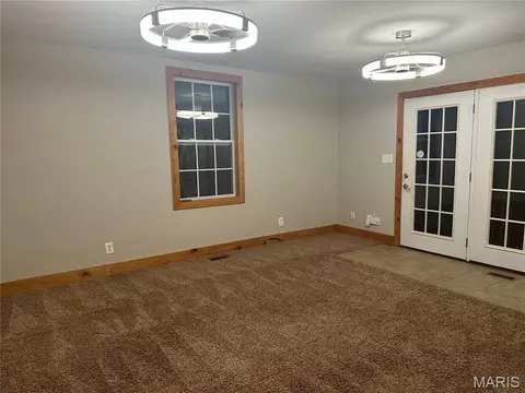 Living - 209 E Second St, Sparta, IL 62286 photo 6 of 7