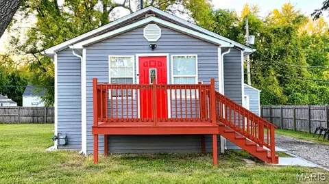 749 N 71st St, East St Louis, IL 62203