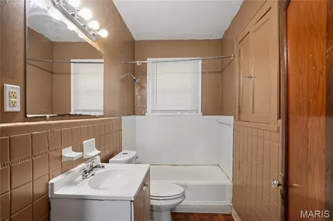 Bath - 300 S Clark Ave, Ferguson, MO 63135 photo 1 of 1