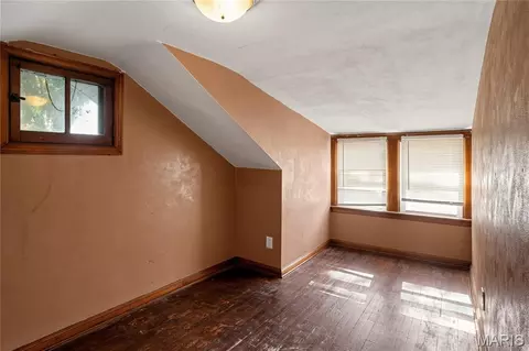 Bedroom - 300 S Clark Ave, Ferguson, MO 63135 photo 5 of 9