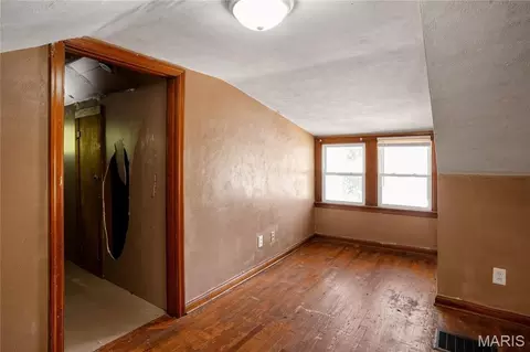 Bedroom - 300 S Clark Ave, Ferguson, MO 63135 photo 7 of 9