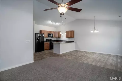 Living - 1025 Hawk Ridge Dr, Union, MO 63084 photo 2 of 2