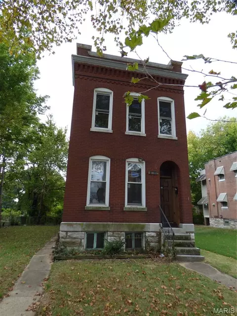 1028 Theobald Ave, Saint Louis, MO 63147