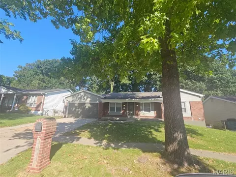 12987 Verwood Dr, Florissant, MO 63033