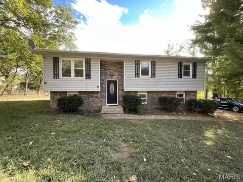 214 W Thornburgh St, West Plains, MO 65775