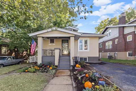 7346 Gayola Pl, Saint Louis, MO 63143