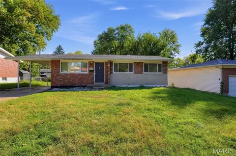 7016 Marlac Dr, Hazelwood, MO 63042