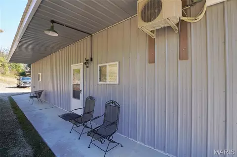 Exterior - 1530 Stolpe Rd, Hermann, MO 65041 photo 2 of 7