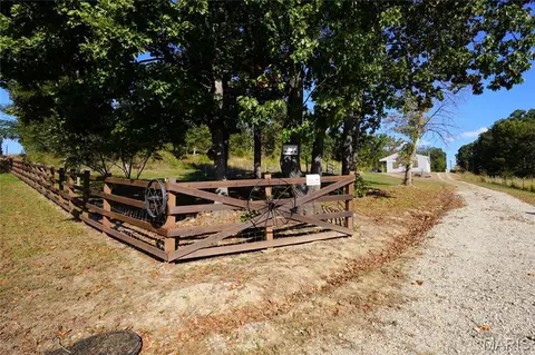 Exterior - 1530 Stolpe Rd, Hermann, MO 65041 photo 7 of 7