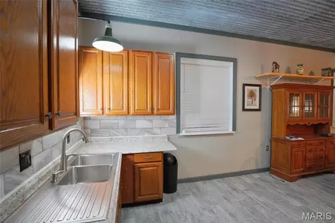 Kitchen - 1530 Stolpe Rd, Hermann, MO 65041 photo 3 of 4