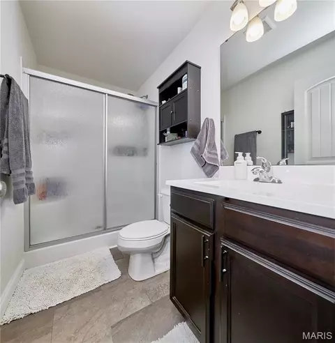Bath - 116 Colton Jesse Dr, Winfield, MO 63389 photo 1 of 2