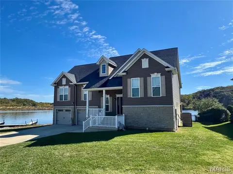10202 Village Dr, Foristell, MO 63348