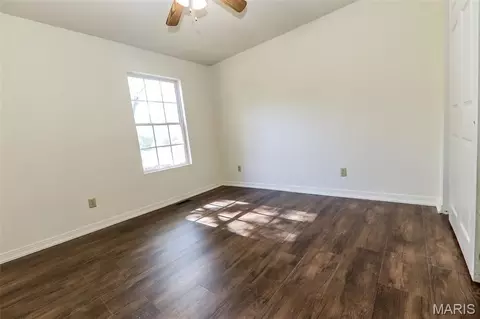 8735 Botanical Ave, Caseyville, IL 62232 | MLS# 26067999 | 20 Photos ...