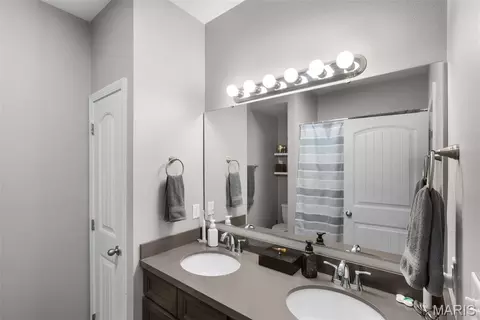 Bath - 463 Castle Leoch Dr, Jackson, MO 63755 photo 1 of 3
