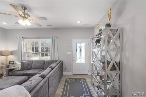 Entry Way - 463 Castle Leoch Dr, Jackson, MO 63755 photo 1 of 2