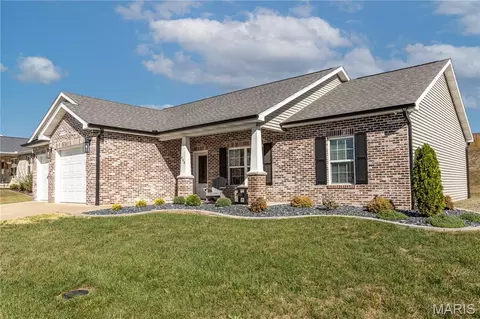 Exterior - 463 Castle Leoch Dr, Jackson, MO 63755 photo 2 of 5