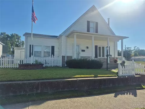 2507 Denver St, Granite City, IL 62040