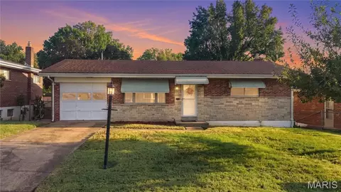 317 Earlsfield Ln, Saint Louis, MO 63125