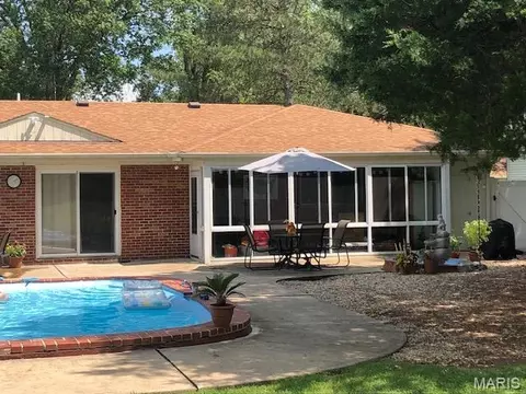 Exterior - 10625 Twilight Dr, Sappington, MO 63128 photo 5 of 11