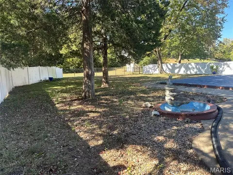 Exterior - 10625 Twilight Dr, Sappington, MO 63128 photo 6 of 11