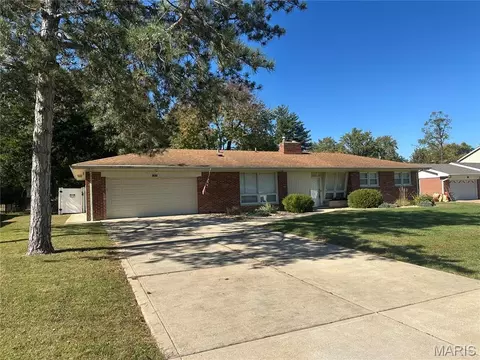 Exterior - 10625 Twilight Dr, Sappington, MO 63128 photo 2 of 11