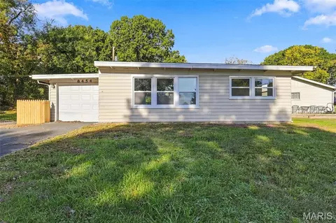 8454 Engler Ave, Saint Louis, MO 63114
