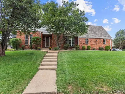 406 Fairfax St, Columbia, IL 62236