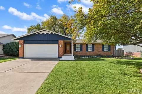 661 Marian Dr, Dupo, IL 62239