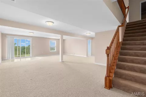 Living - 1824 Kaleb Ct, Washington, MO 63090 photo 6 of 6