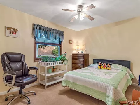 Bedroom - 715 Legion Dr, Waterloo, IL 62298 photo 3 of 4