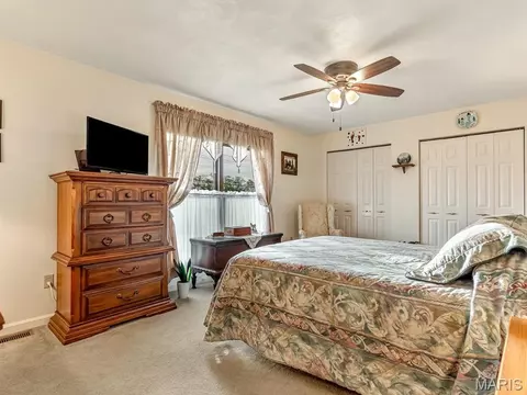 Bedroom - 715 Legion Dr, Waterloo, IL 62298 photo 1 of 4