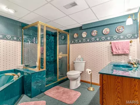 Bath - 715 Legion Dr, Waterloo, IL 62298 photo 4 of 4