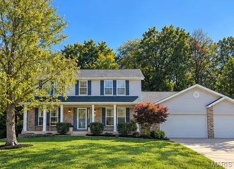 2014 Willowshade Ct, Saint Peters, MO 63376