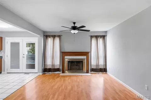 Living - 329 Pheasant Point Blvd, O'fallon, MO 63368 photo 2 of 6