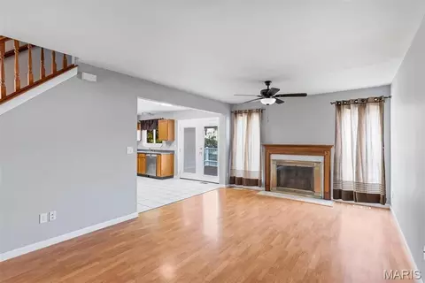 Living - 329 Pheasant Point Blvd, O'fallon, MO 63368 photo 3 of 6