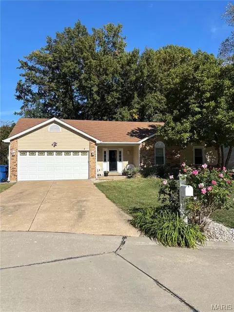1309 Colby Dr, Saint Peters, MO 63376
