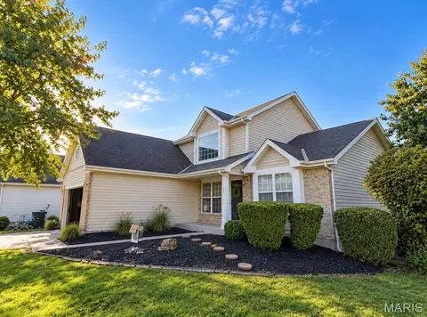 16312 Hampden Pl, Florissant, MO 63034