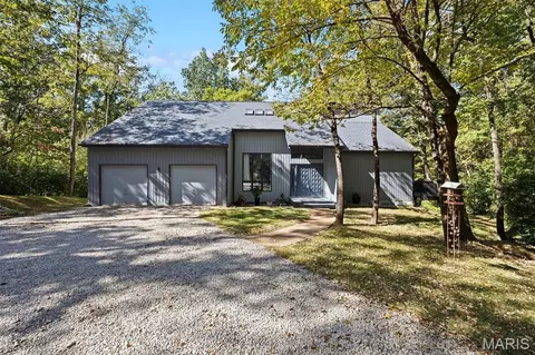 17 Forestview Ct, Belleville, IL 62220