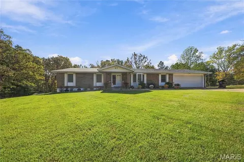 17 Kathryn Dr, Saint James, MO 65559