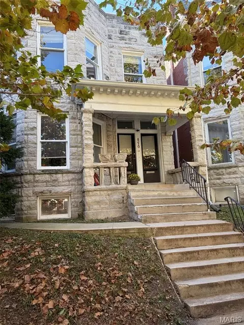 4210 Castleman Ave, Saint Louis, MO 63110