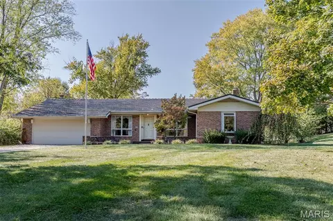 4855 S South Point Rd, Washington, MO 63090