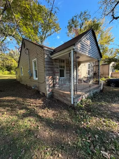 Undisclosed, Saint Louis, MO 63136