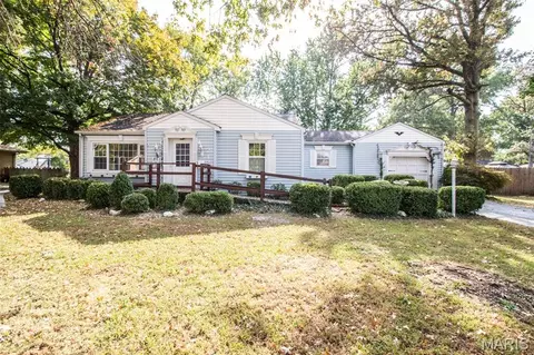 2120 Amos Ave, Granite City, IL 62040