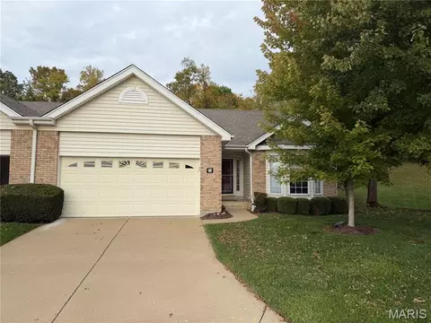 36 N Trumbull Cir #36B, Saint Charles, MO 63301