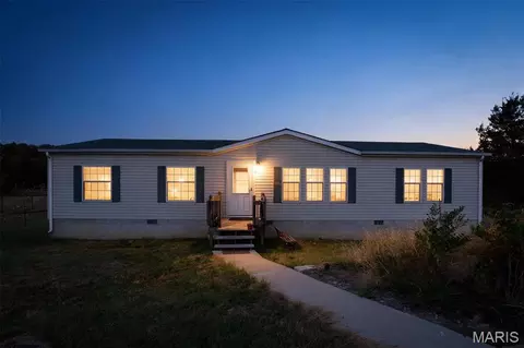 4700 Tillman Trl, Farmington, MO 63640