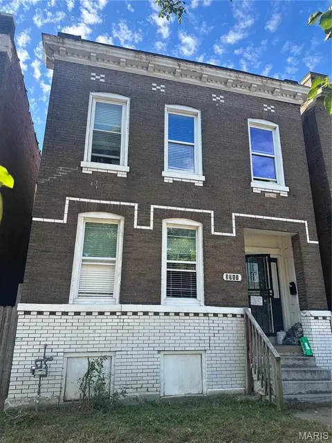 3711 Pennsylvania Ave, Saint Louis, MO 63118