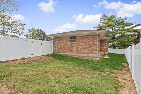 Exterior - 9045 Mathilda Ave, Affton, MO 63123 photo 3 of 4