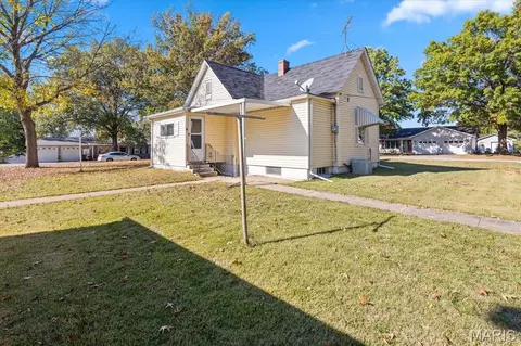 Exterior - 111 Sycamore St, Old Monroe, MO 63369 photo 2 of 4