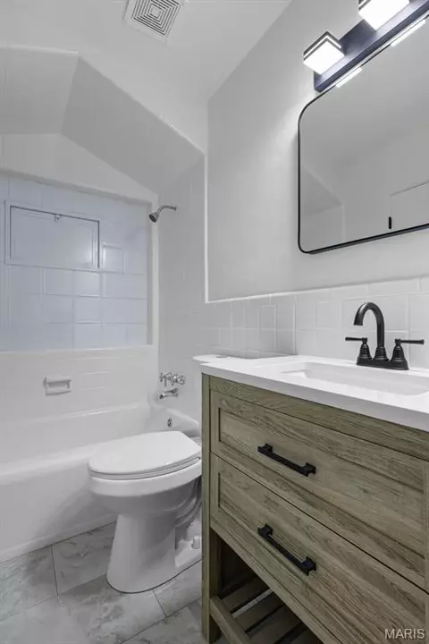 Bath - 7931 E Yorkshire Dr, Affton, MO 63123 photo 3 of 3