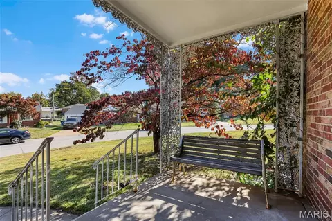 Exterior - 7931 E Yorkshire Dr, Affton, MO 63123 photo 3 of 8